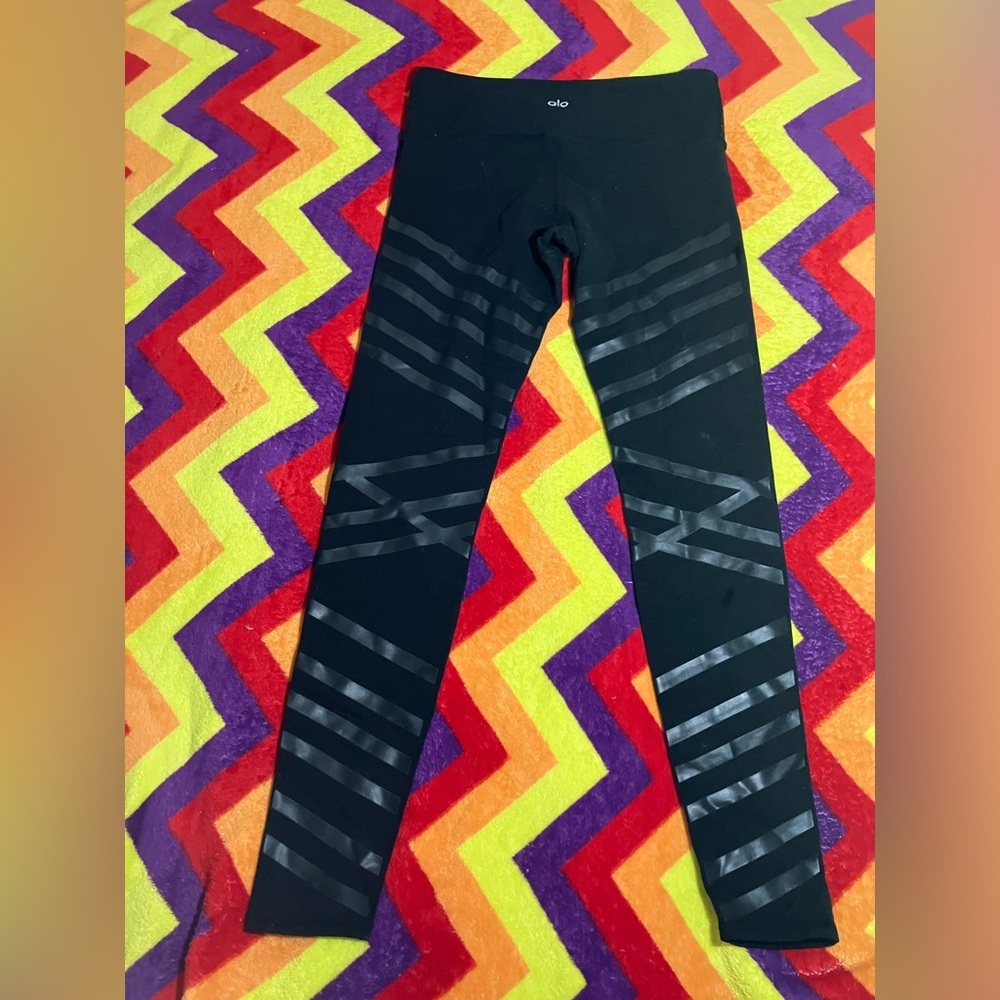 ALO YOGA Airbrush Black Lineal Diagonal Stripe Leggings S Hailey Bieber - Picture 4 of 4